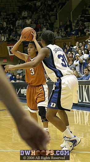 Carla Cortijo (3) looks to avoid the 5 second count as Keturah Jackson defends