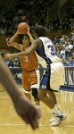 Carla Cortijo (3) looks to avoid the 5 second count as Keturah Jackson defends